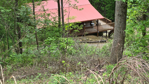 The Holler at Brimstone Ridge Cabins-Hocking Hills
